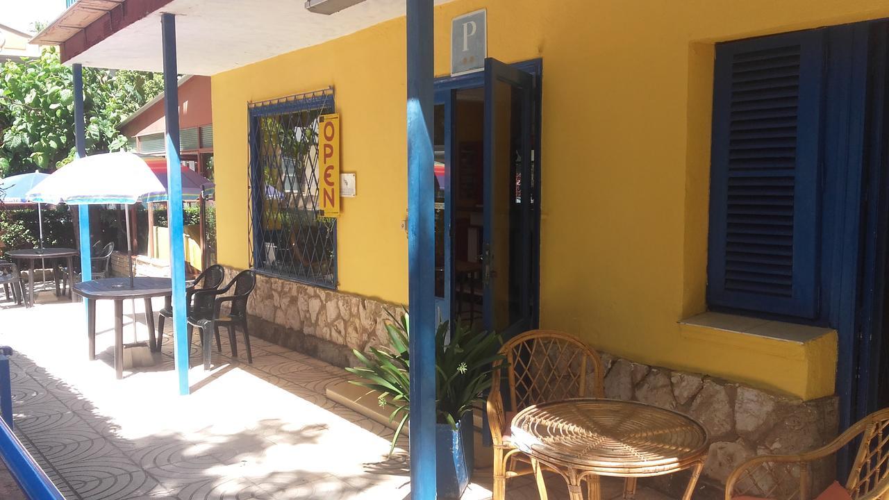 Guest house Hostal Salou Salou